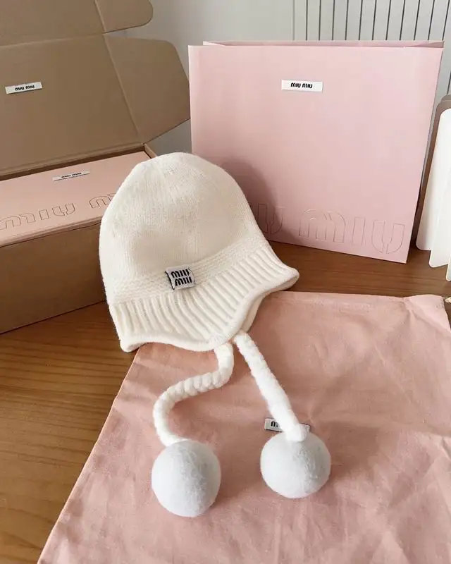 Miumiu Hat dx24